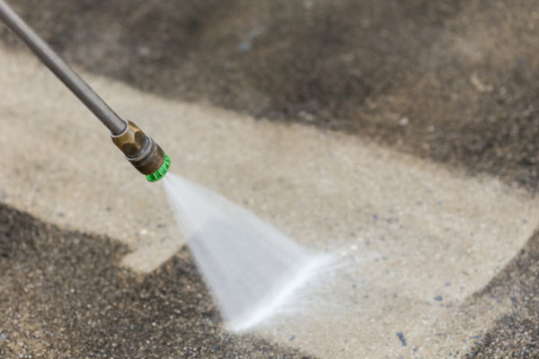 Concrete surface pressure washing as a powerful cleaning process